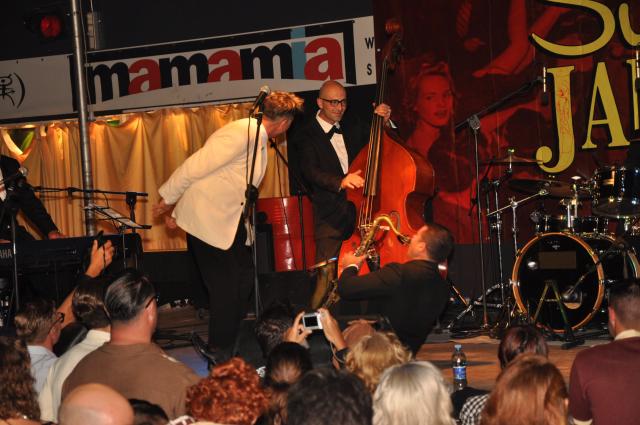 min 2010 08 05 mamamia 180